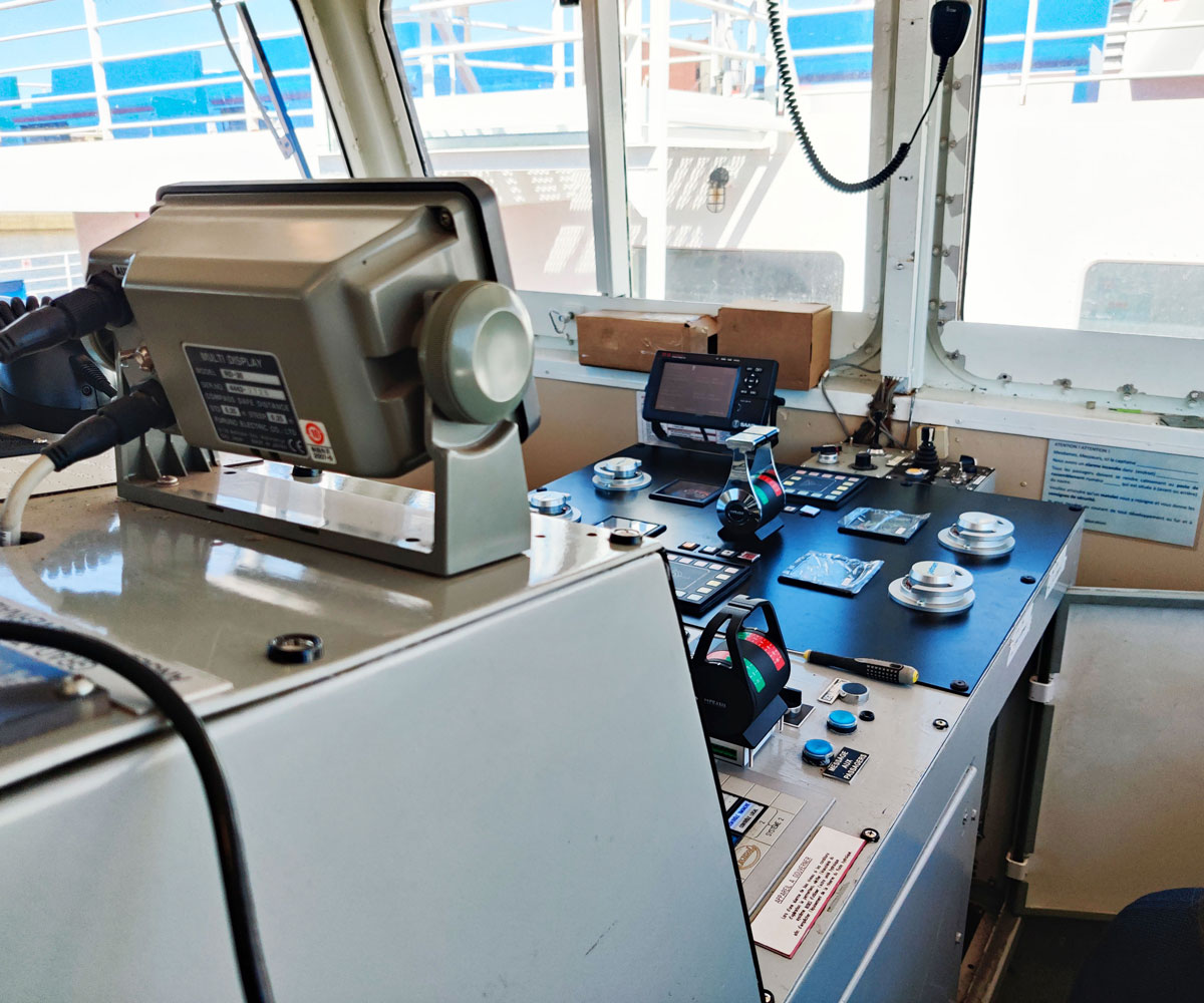 LM-MaritimeTraversierShutter-defi